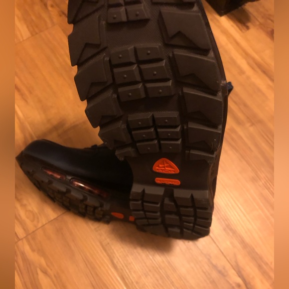Nike ACG boots - Picture 2 of 4